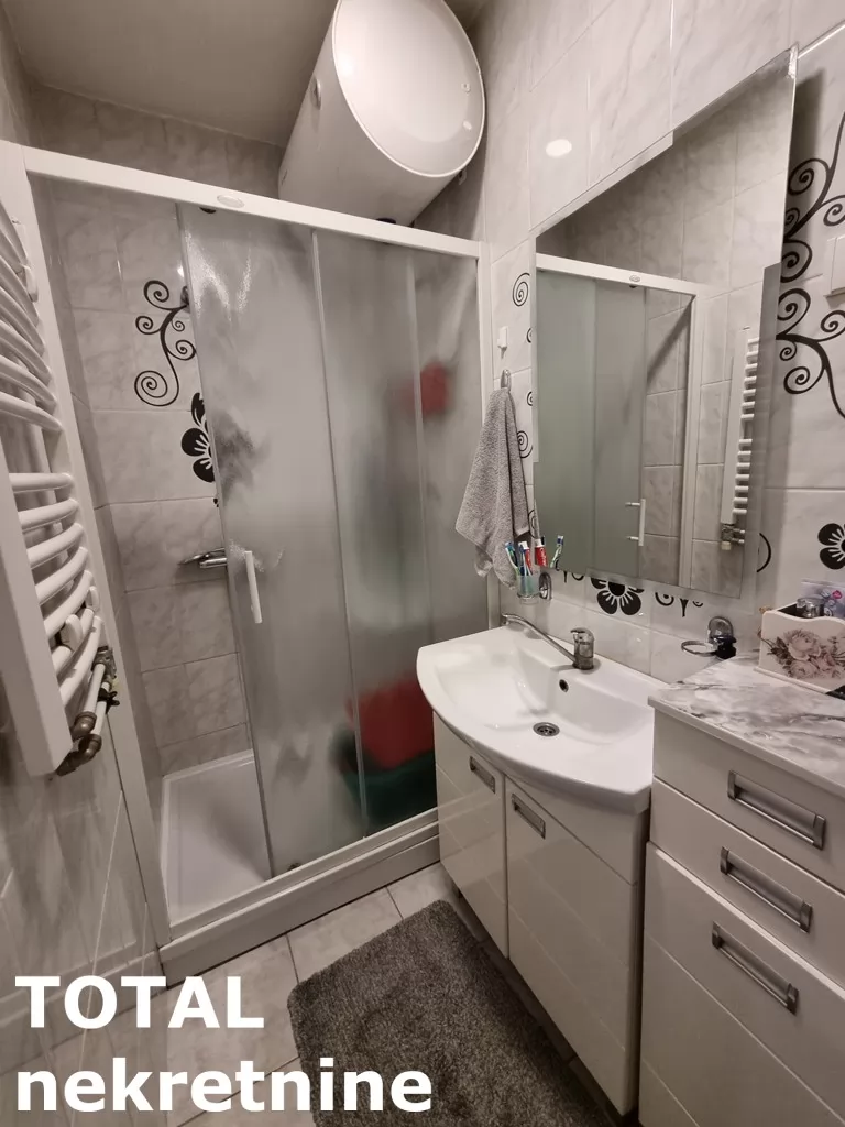 Stan,NOVI SAD,BULEVAR,kv: 77.00, € 198800, ID: 1100936 19