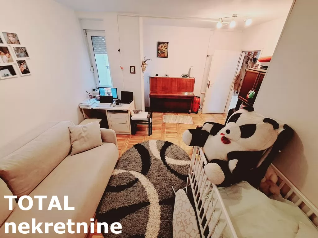 Stan,NOVI SAD,BULEVAR,kv: 80.00, € 196000, ID: 1099704 16