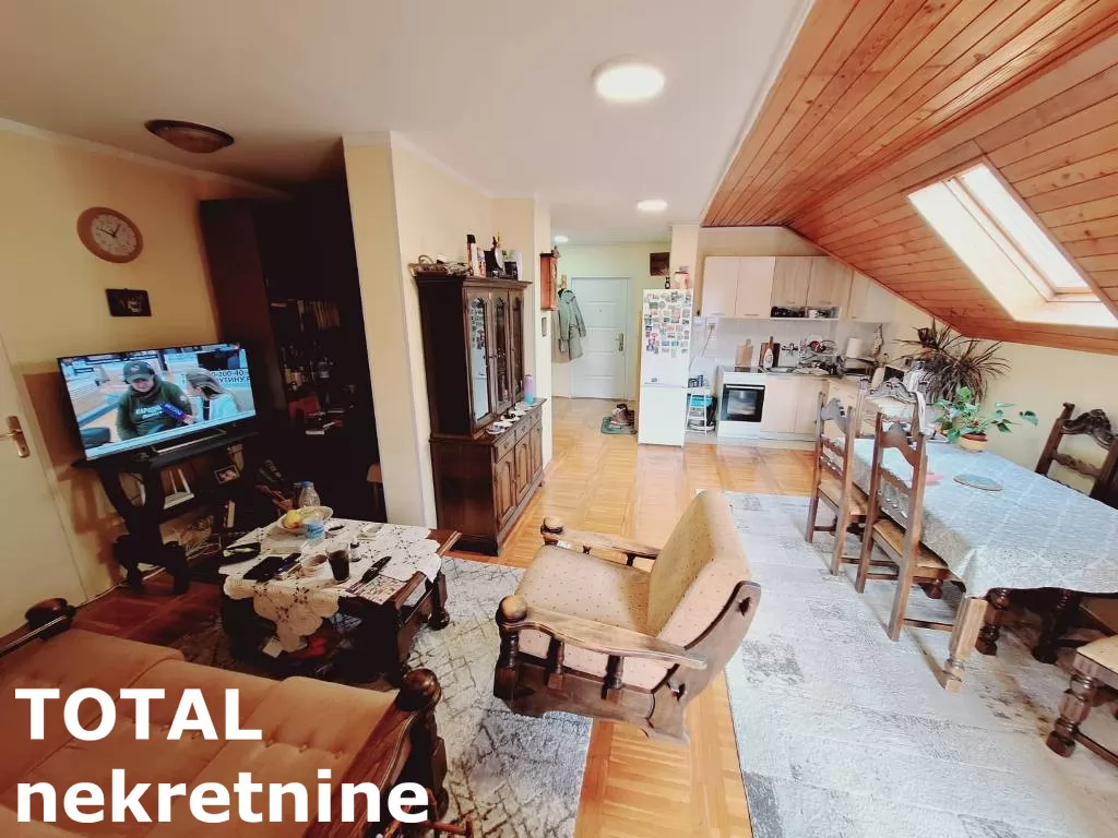 Stan,NOVI SAD,BULEVAR,kv: 80.00, € 196000, ID: 1099704 3