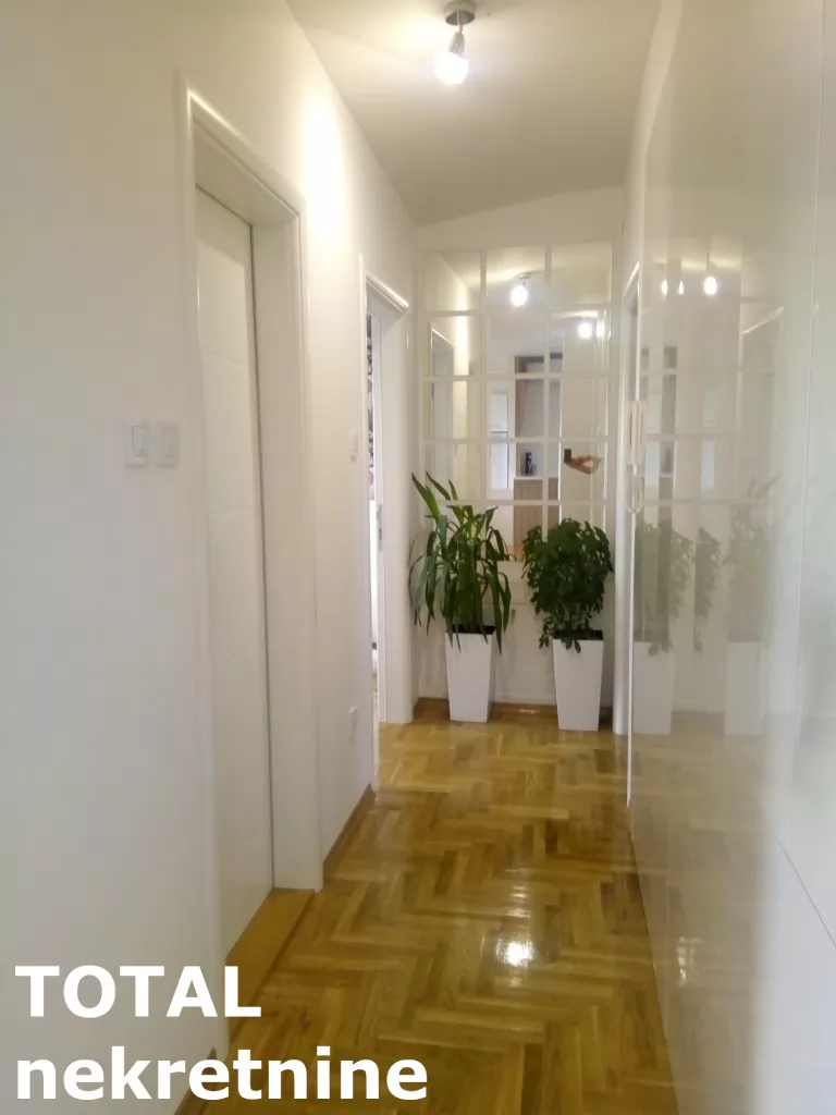 Stan,NOVI SAD,BULEVAR,kv: 89.00, € 205000, ID: 1101222 12