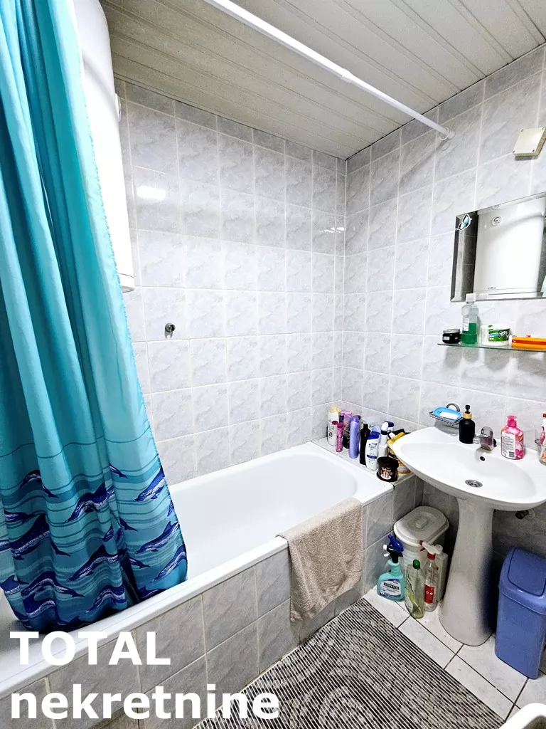 Stan,NOVI SAD,BULEVAR,kv: 90.00, € 240800, ID: 1101043 18