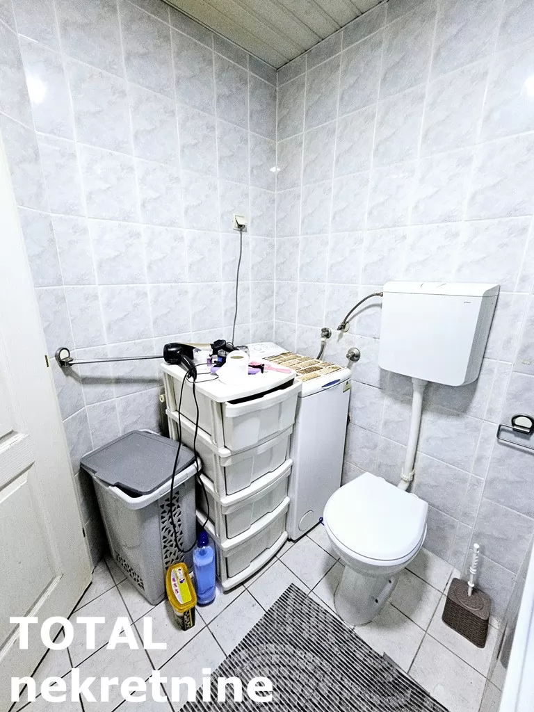 Stan,NOVI SAD,BULEVAR,kv: 90.00, € 240800, ID: 1101043 19