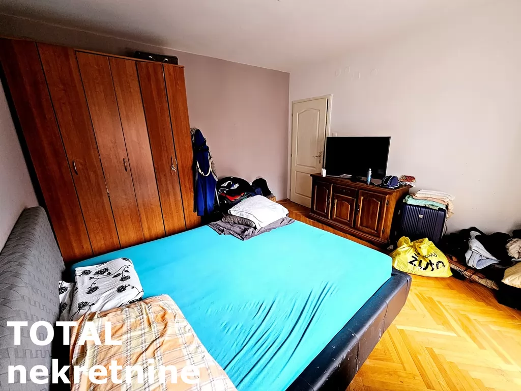 Stan,NOVI SAD,BULEVAR,kv: 90.00, € 240800, ID: 1101043 8