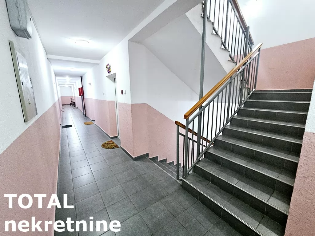 Stan,NOVI SAD,BULEVAR PATRIJARHA PAVLA,kv: 26.00, € 83000, ID: 1101349 9