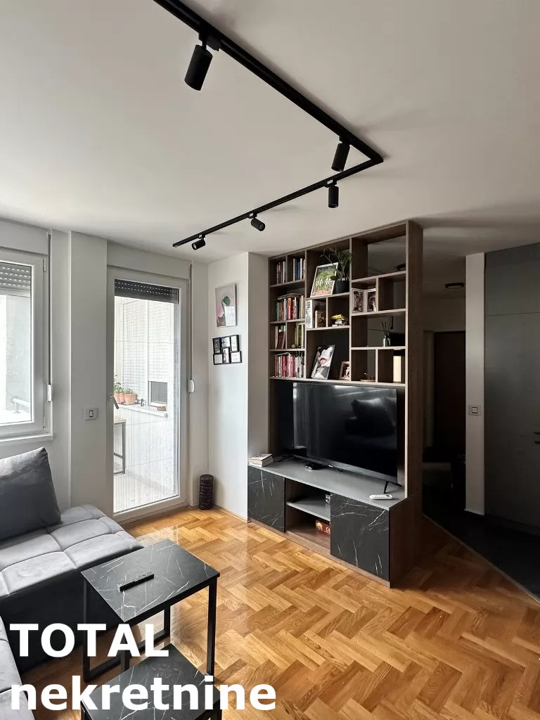 Stan,NOVI SAD,BULEVAR PATRIJARHA PAVLA,kv: 43.00, € 133900, ID: 1100623 2