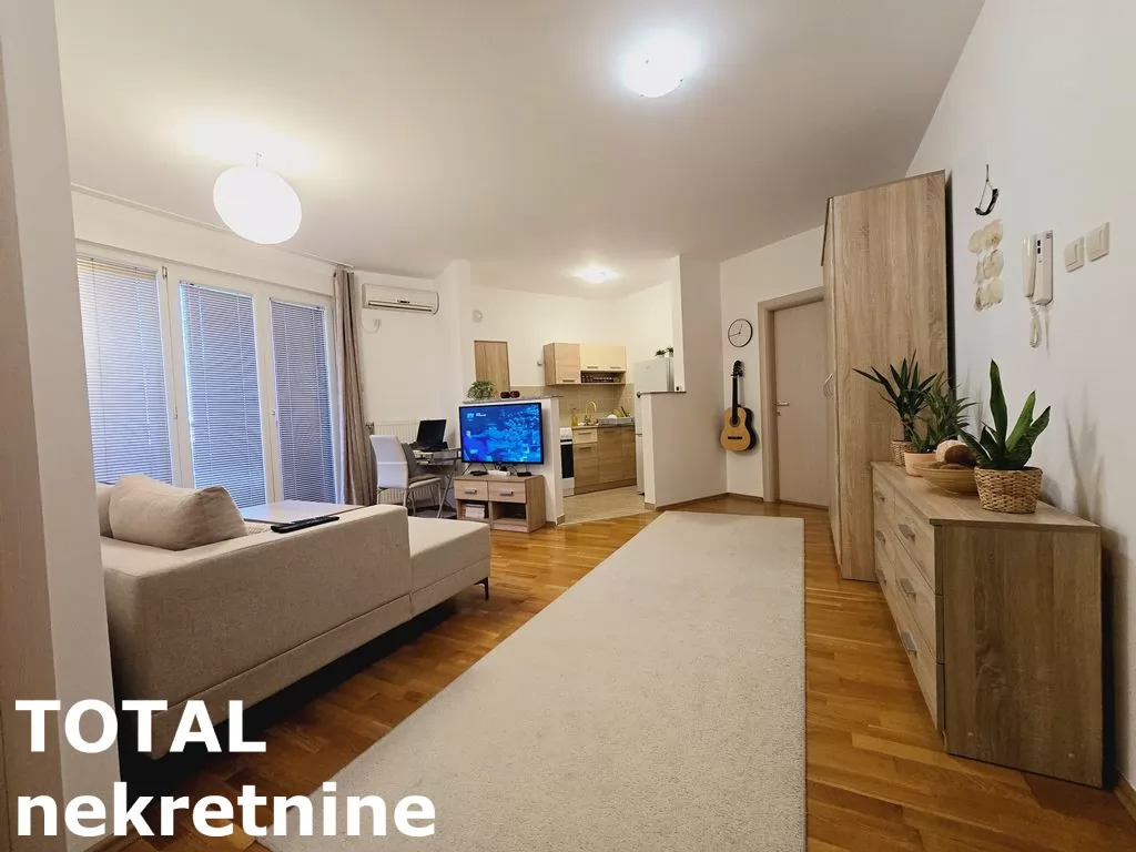 Stan,NOVI SAD,BULEVAR PATRIJARHA PAVLA,kv: 48.00, € 116000, ID: 1098832 2