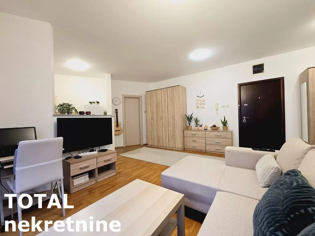 Stan,NOVI SAD,BULEVAR PATRIJARHA PAVLA,kv: 48.00, € 116000, ID: 1098832 5