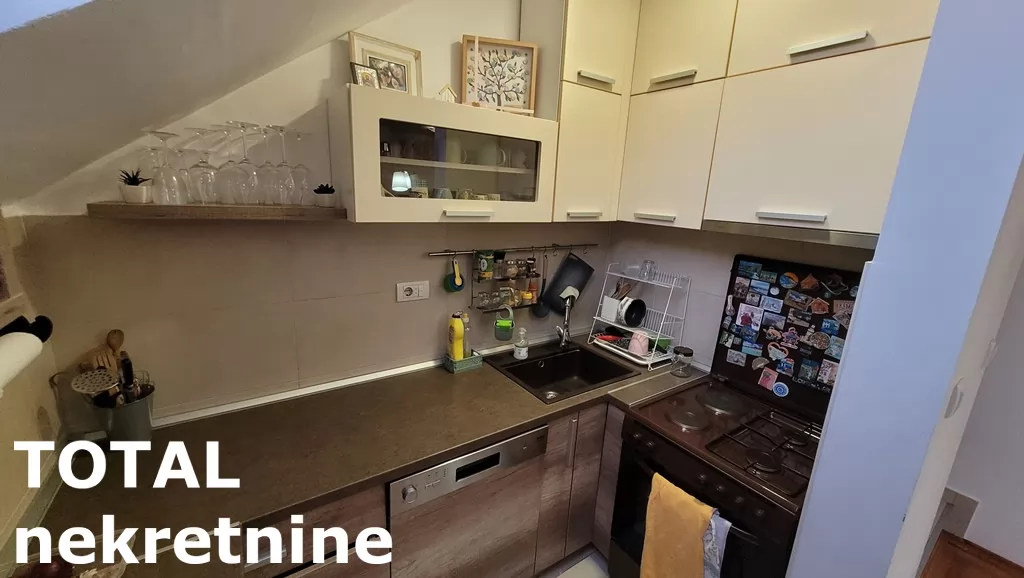 Stan,NOVI SAD,BULEVAR PATRIJARHA PAVLA,kv: 77.00, € 179220, ID: 1099365 2