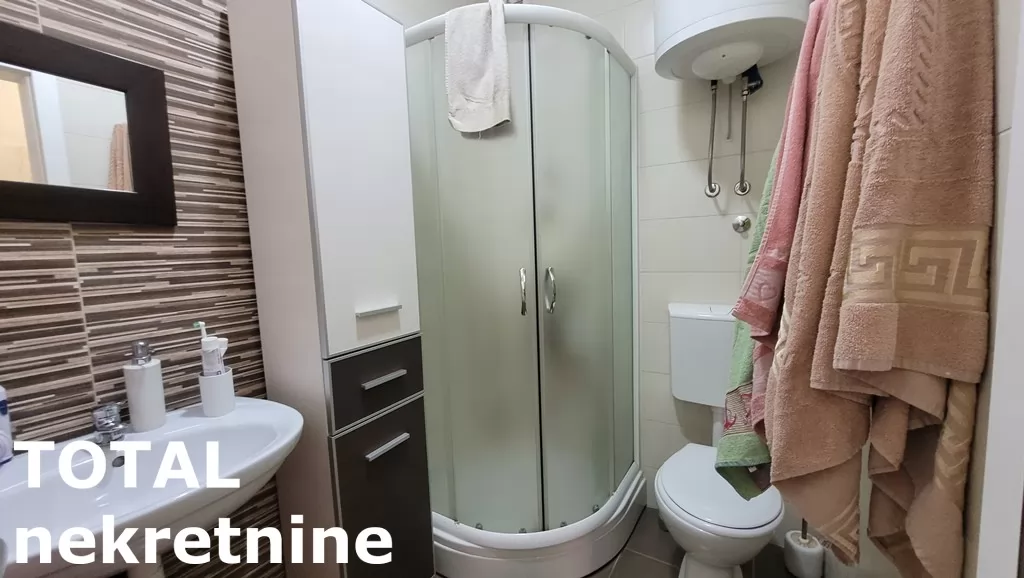 Stan,NOVI SAD,BULEVAR PATRIJARHA PAVLA,kv: 77.00, € 179220, ID: 1099365 6