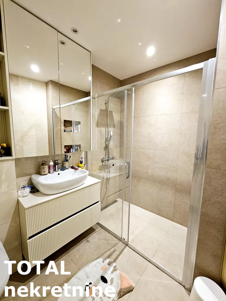 Stan,NOVI SAD,BULEVAR PATRIJARHA PAVLA,kv: 84.00, € 235000, ID: 1100484 12