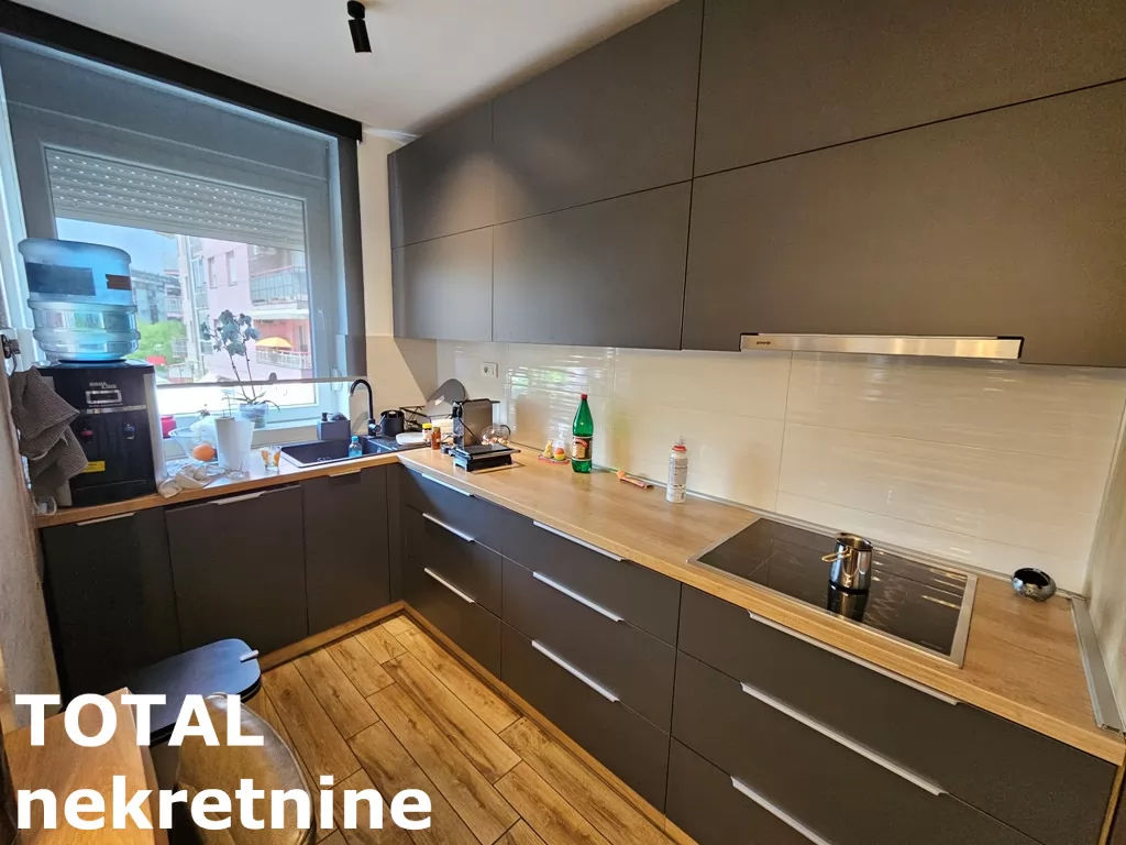 Stan,NOVI SAD,BULEVAR PATRIJARHA PAVLA,kv: 84.00, € 235000, ID: 1100484 6