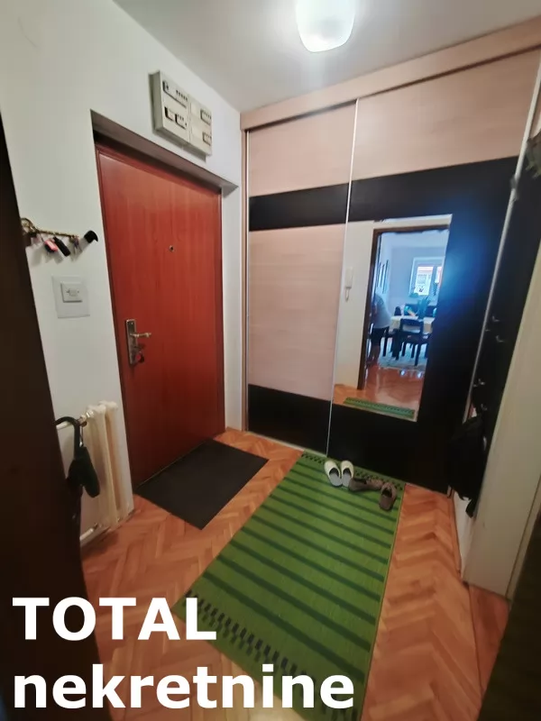 Stan,NOVI SAD,BULEVAR PATRIJARHA PAVLA,kv: 92.00, € 184000, ID: 1100974 7