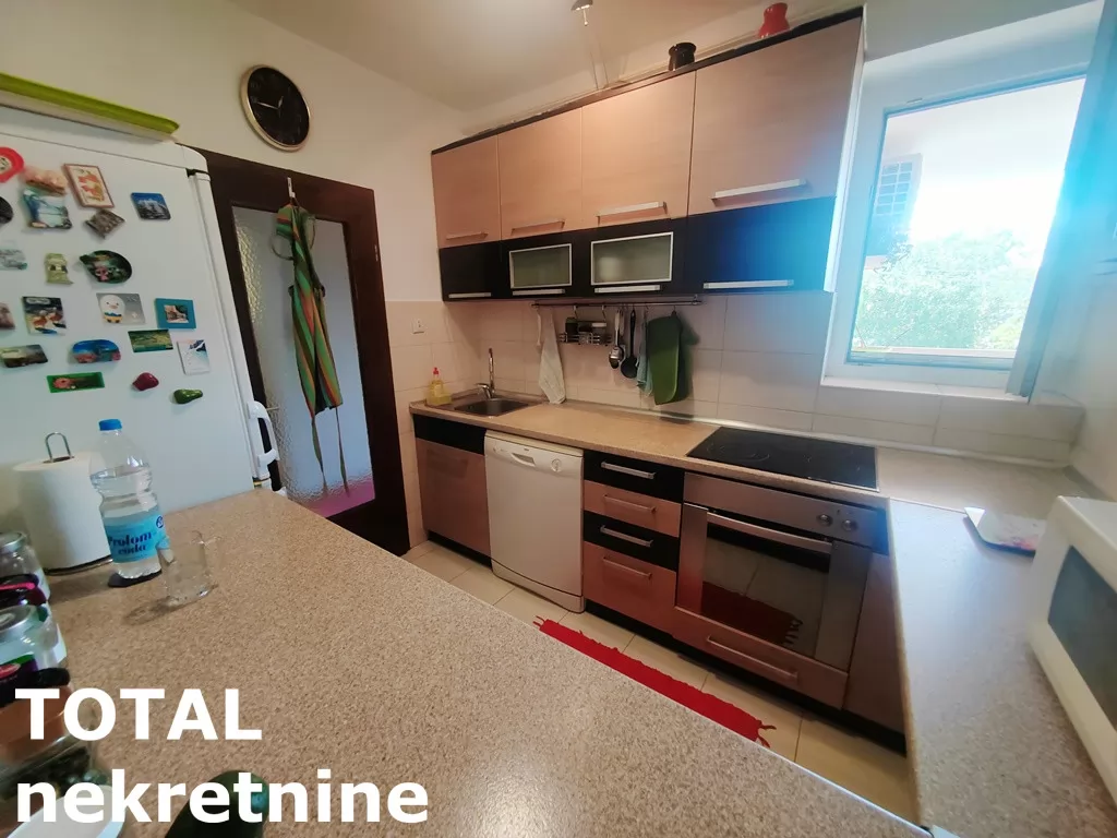 Stan,NOVI SAD,BULEVAR PATRIJARHA PAVLA,kv: 92.00, € 184000, ID: 1100974 8