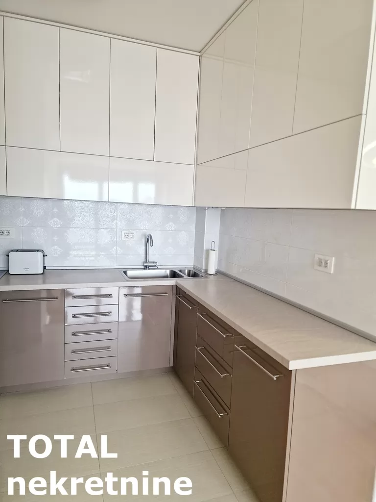 Stan,NOVI SAD,CENTAR,kv: 105.00, € 509850, ID: 1099939 10