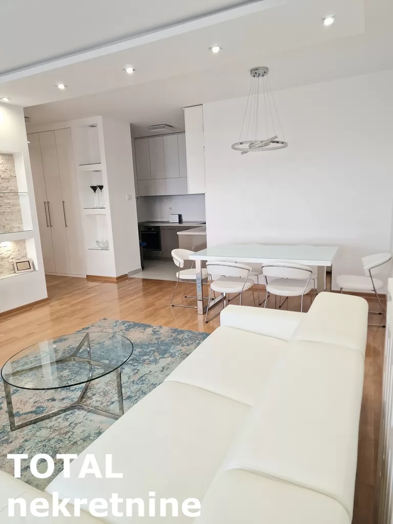 Stan,NOVI SAD,CENTAR,kv: 105.00, € 509850, ID: 1099939 2