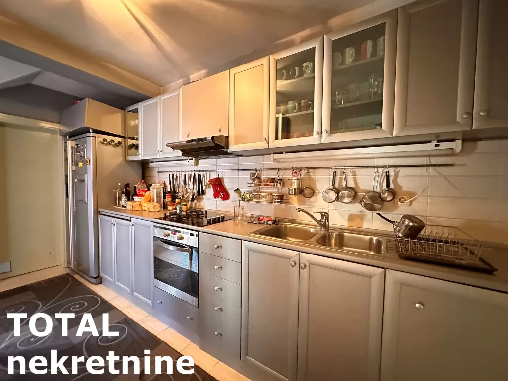 Stan,NOVI SAD,CENTAR,kv: 114.00, € 266990, ID: 1101345 23