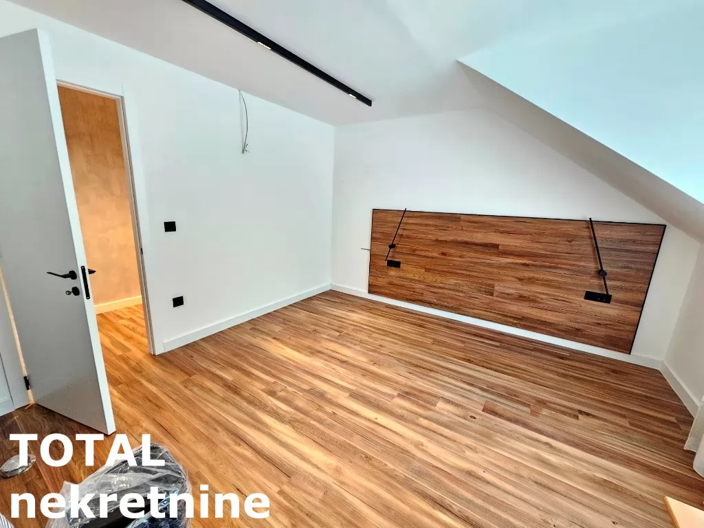 Stan,NOVI SAD,CENTAR,kv: 119.00, € 321300, ID: 1100252 16