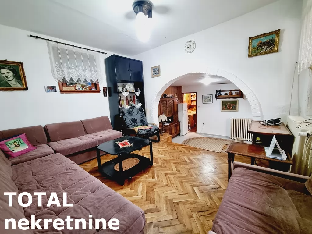 Stan,NOVI SAD,CENTAR,kv: 122.00, € 188500, ID: 1100261 9