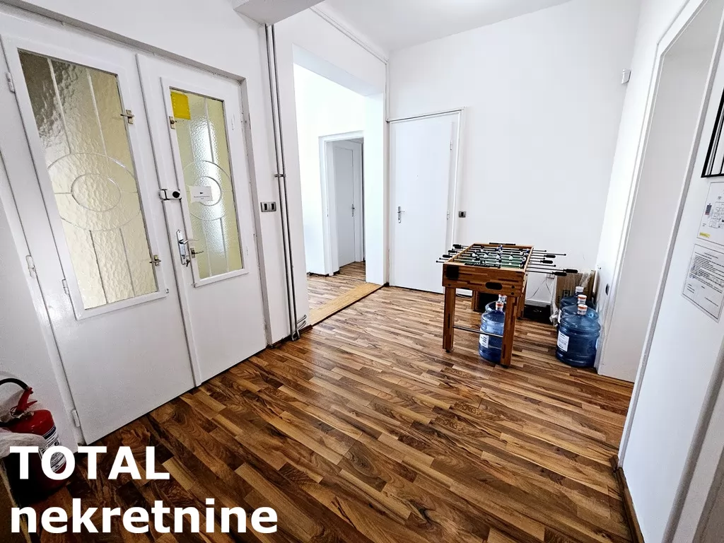 Stan,NOVI SAD,CENTAR,kv: 131.00, € 450000, ID: 1100976 12