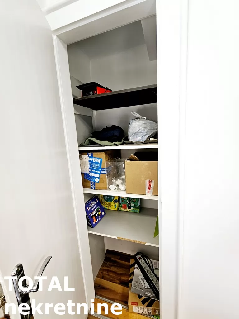 Stan,NOVI SAD,CENTAR,kv: 131.00, € 450000, ID: 1100976 28