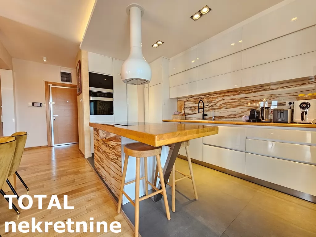 Stan,NOVI SAD,CENTAR,kv: 132.00, € 500000, ID: 1100737 11