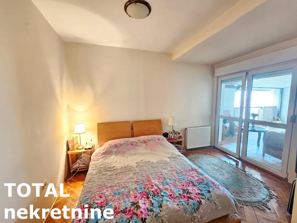 Stan,NOVI SAD,CENTAR,kv: 148.00, € 244200, ID: 1100090 14