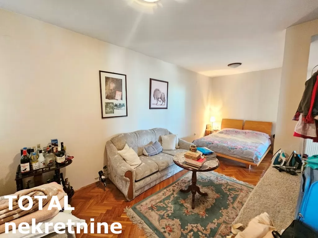 Stan,NOVI SAD,CENTAR,kv: 148.00, € 244200, ID: 1100090 15