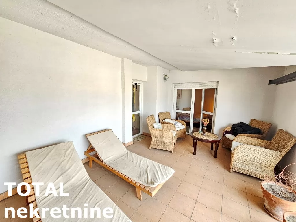 Stan,NOVI SAD,CENTAR,kv: 148.00, € 244200, ID: 1100090 17