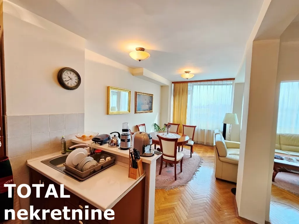 Stan,NOVI SAD,CENTAR,kv: 148.00, € 244200, ID: 1100090 2