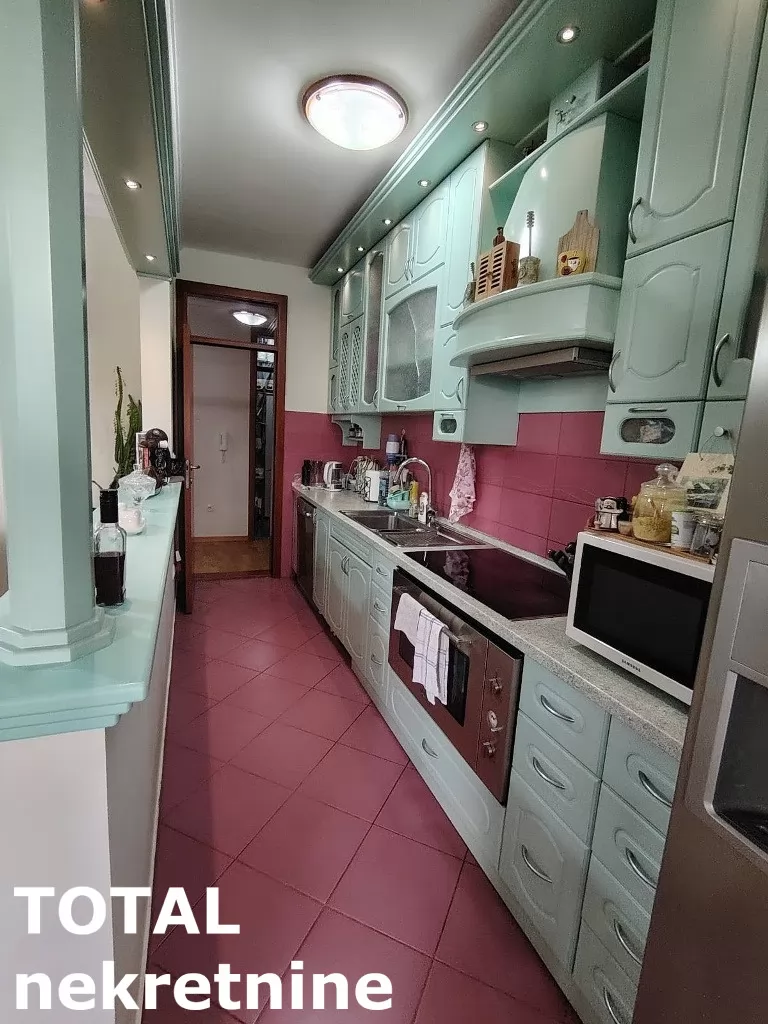 Stan,NOVI SAD,CENTAR,kv: 163.00, € 530000, ID: 1099241 19