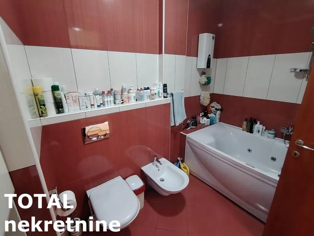 Stan,NOVI SAD,CENTAR,kv: 163.00, € 530000, ID: 1099241 32