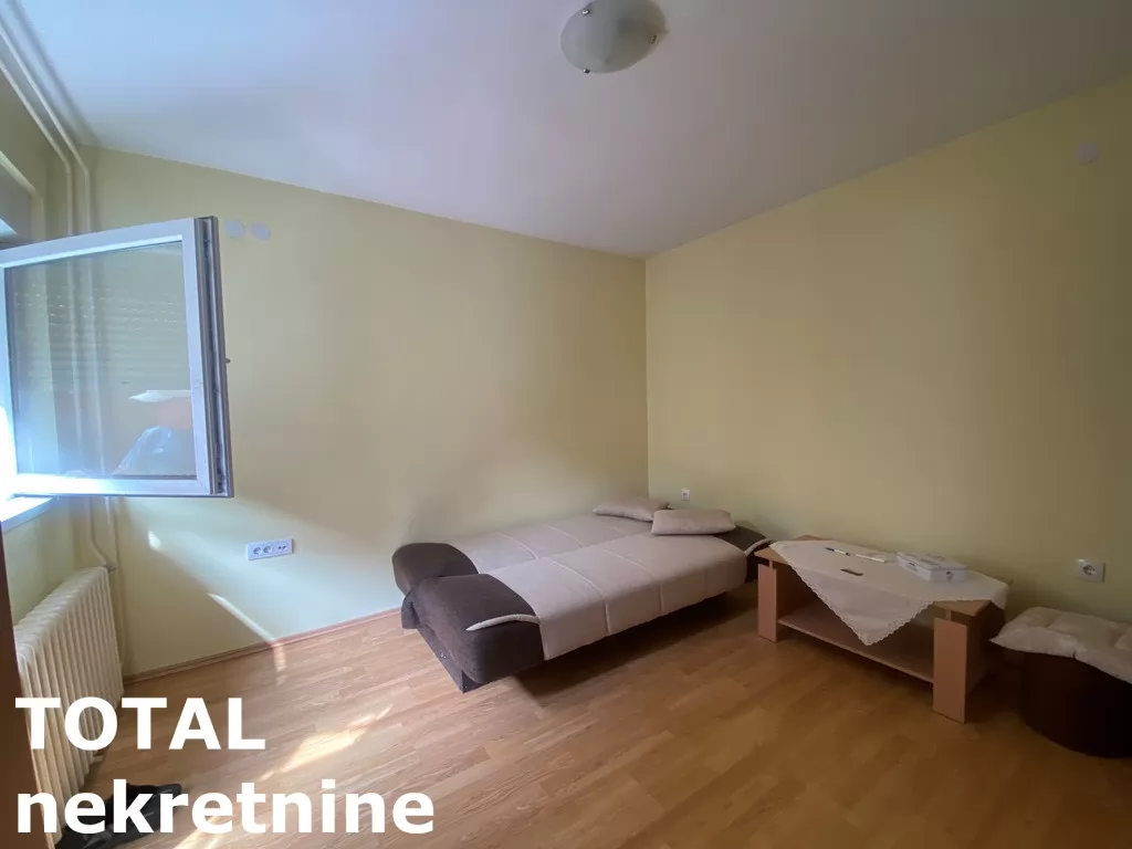 Stan,NOVI SAD,CENTAR,kv: 18.00, € 50000, ID: 1101282 2