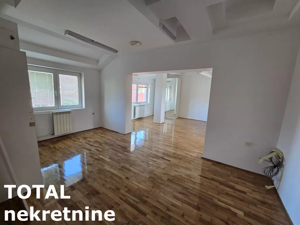 Stan,NOVI SAD,CENTAR,kv: 216.00, € 484100, ID: 1101224 8