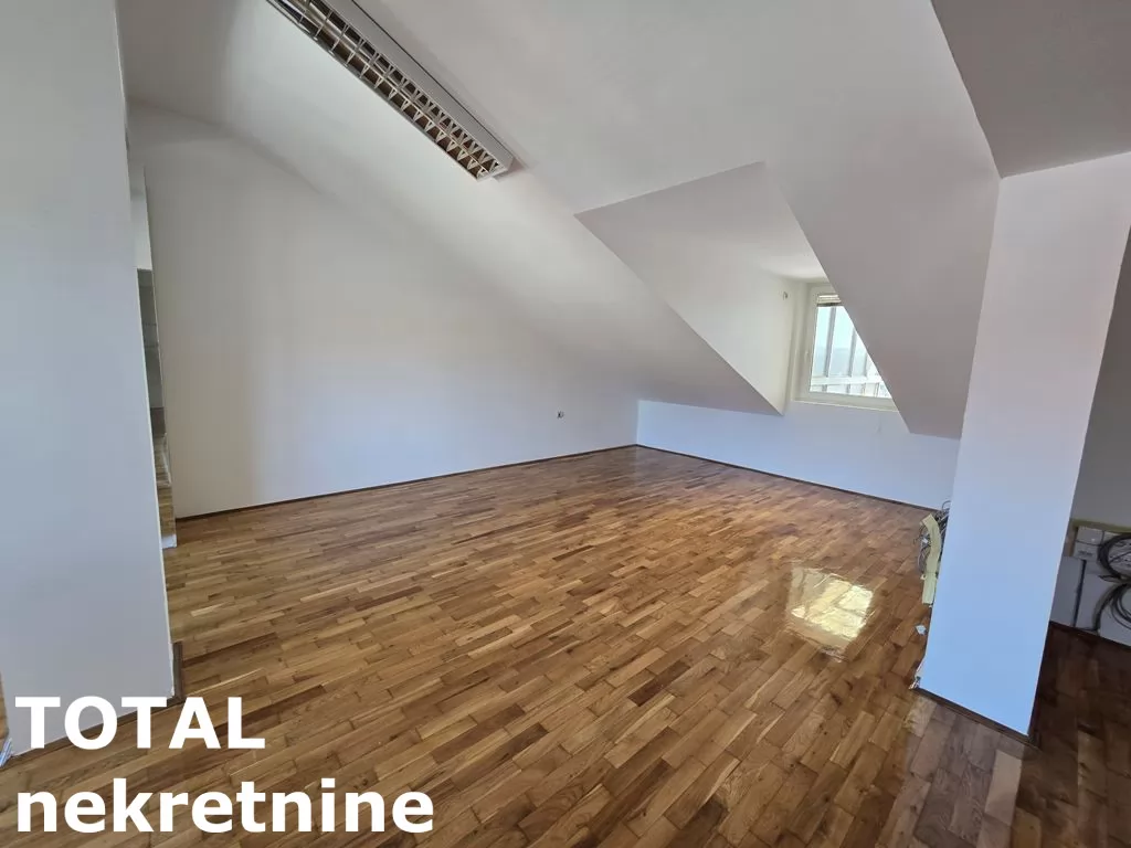 Stan,NOVI SAD,CENTAR,kv: 216.00, € 484100, ID: 1101224 9