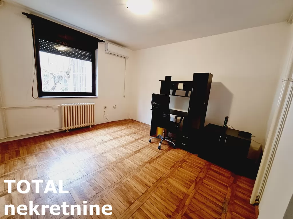 Stan,NOVI SAD,CENTAR,kv: 26.00, € 109180, ID: 1100335 1