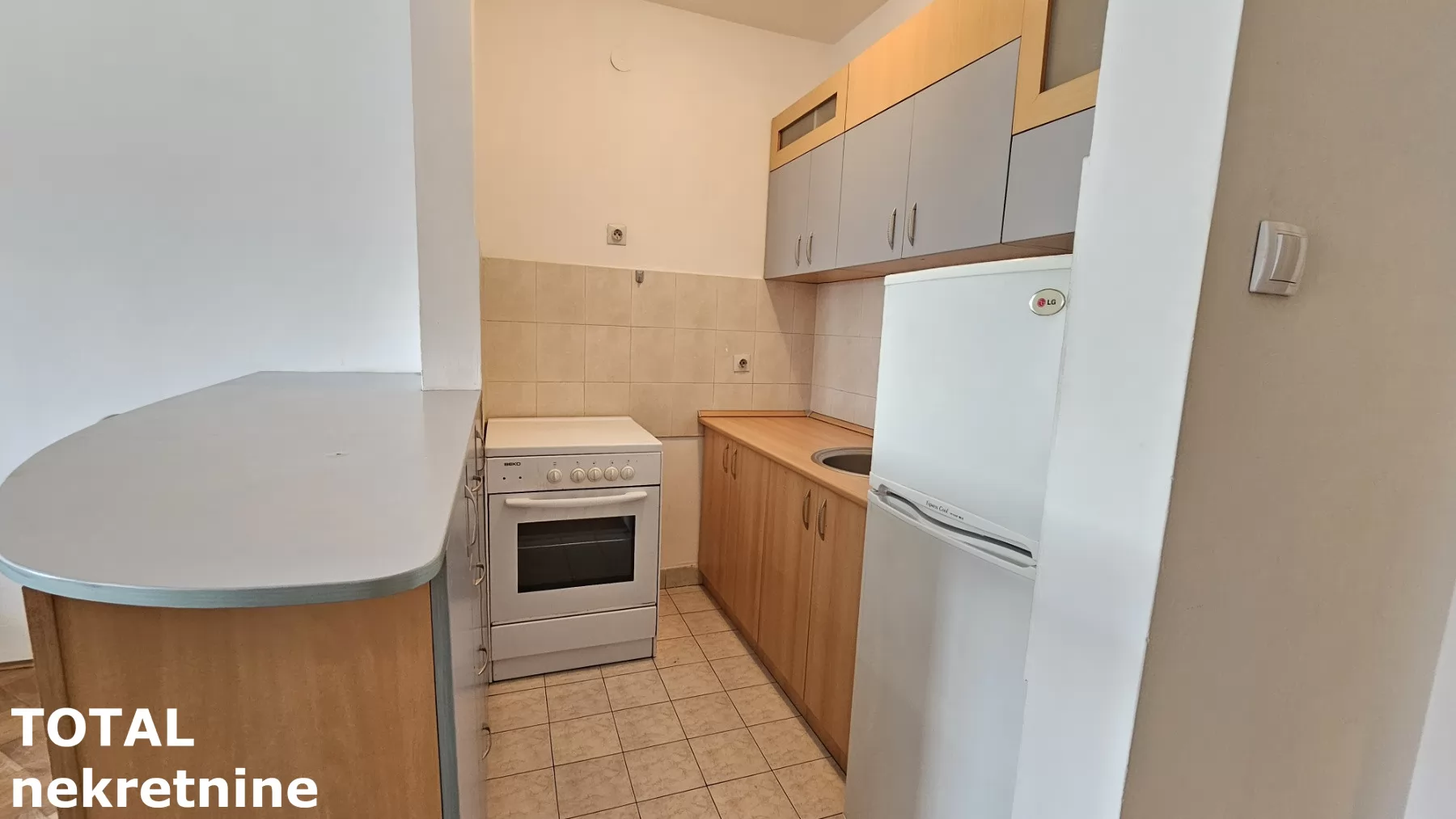 Stan,NOVI SAD,CENTAR,kv: 29.00, € 105000, ID: 1100948 5