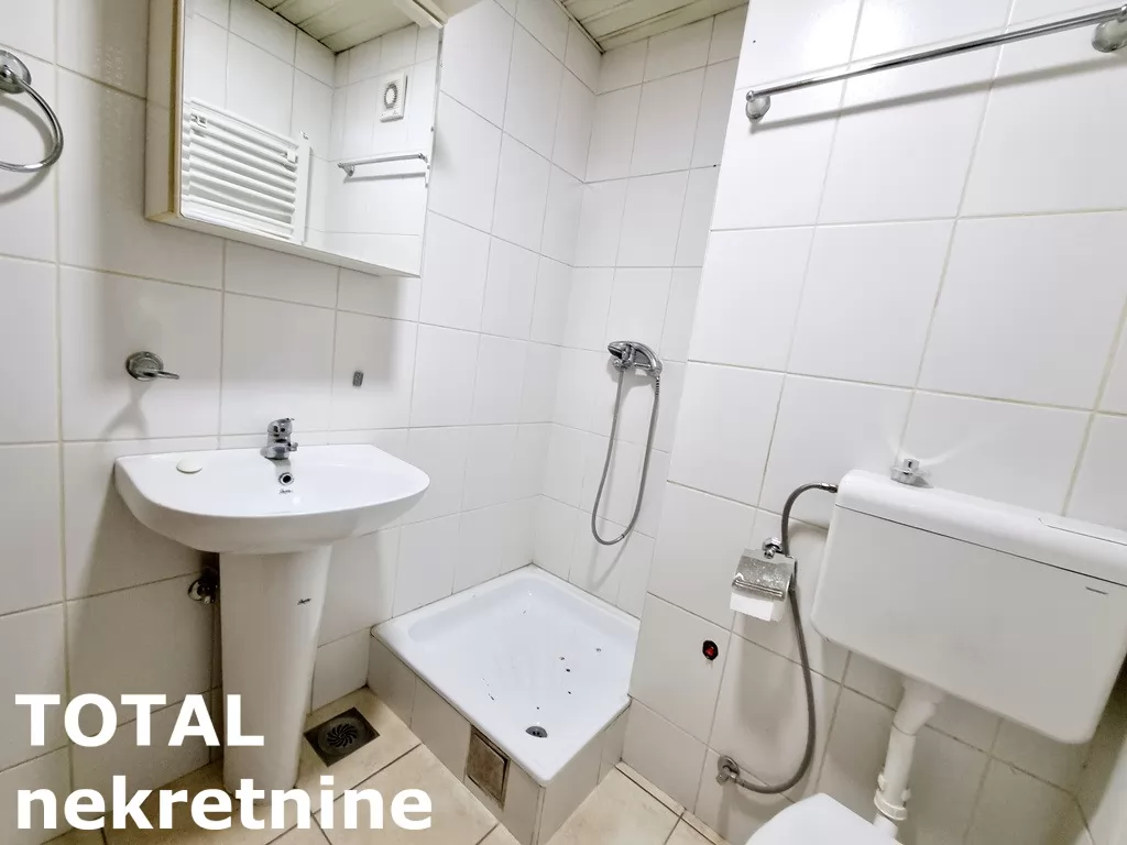 Stan,NOVI SAD,CENTAR,kv: 32.00, € 104000, ID: 1099814 7