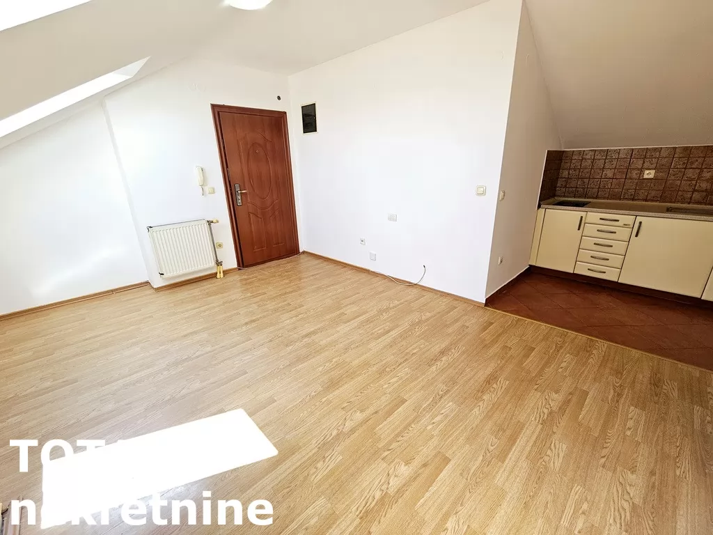 Stan,NOVI SAD,CENTAR,kv: 38.00, € 85000, ID: 1101208 7