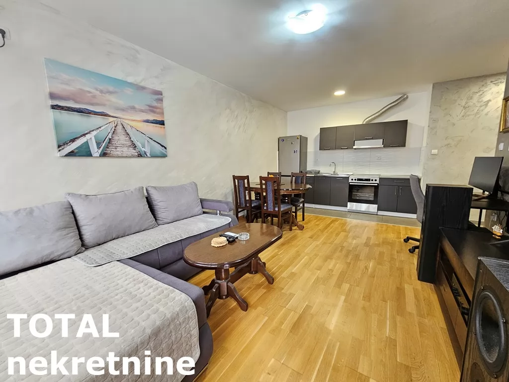 Stan,NOVI SAD,CENTAR,kv: 48.00, € 150000, ID: 1099700 6