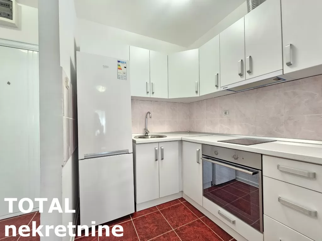 Stan,NOVI SAD,CENTAR,kv: 49.00, € 150000, ID: 1101092 6