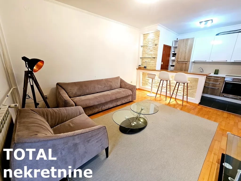 Stan,NOVI SAD,CENTAR,kv: 56.00, € 220000, ID: 1101299 1