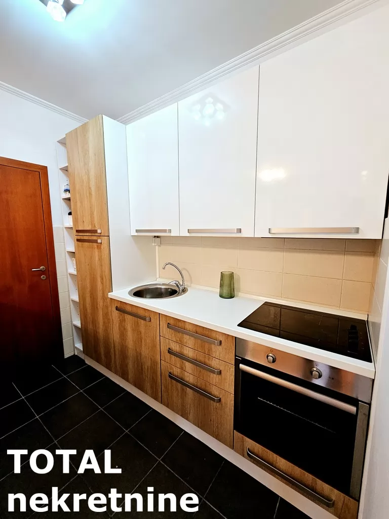 Stan,NOVI SAD,CENTAR,kv: 56.00, € 220000, ID: 1101299 8