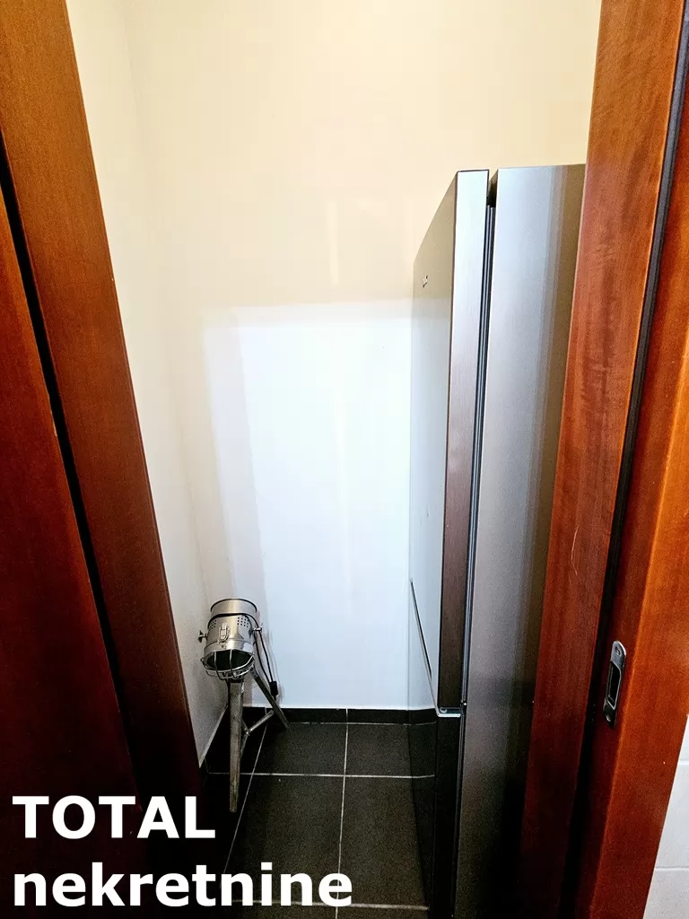 Stan,NOVI SAD,CENTAR,kv: 56.00, € 220000, ID: 1101299 9