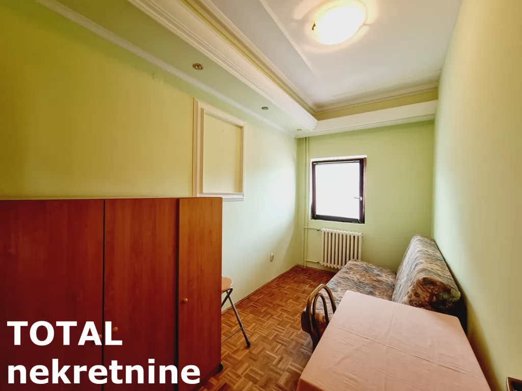 Stan,NOVI SAD,CENTAR,kv: 58.00, € 144200, ID: 1100504 5