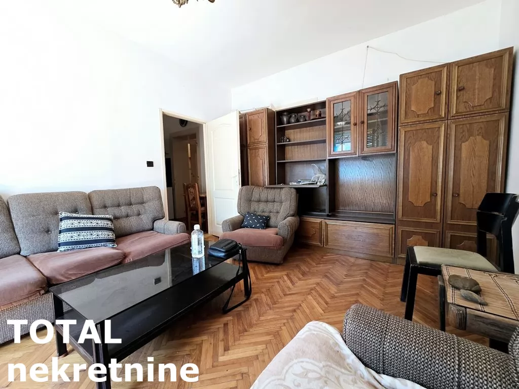 Stan,NOVI SAD,CENTAR,kv: 74.00, € 178000, ID: 1100927 1