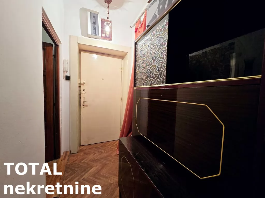 Stan,NOVI SAD,CENTAR,kv: 74.00, € 178000, ID: 1100927 8