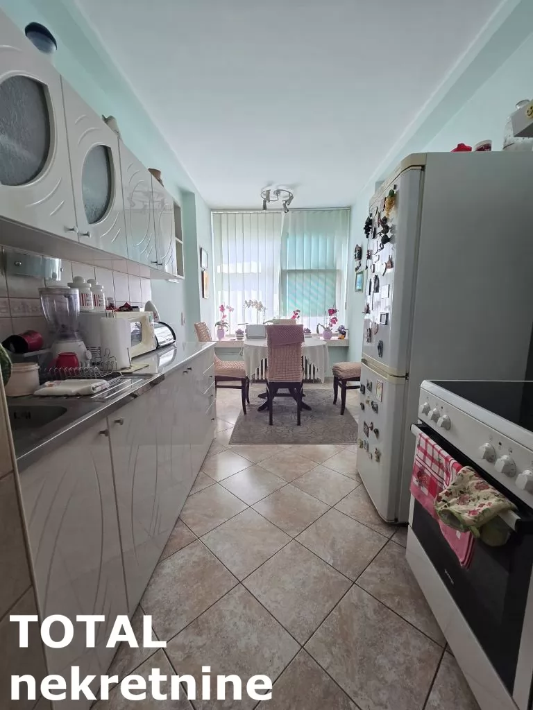 Stan,NOVI SAD,CENTAR,kv: 71.00, € 172660, ID: 1100911 7