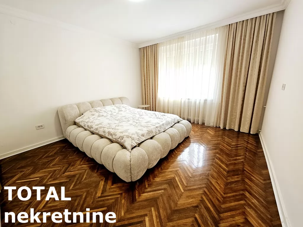 Stan,NOVI SAD,CENTAR,kv: 78.00, € 230000, ID: 1100979 9