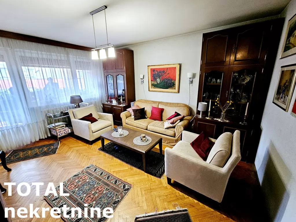 Stan,NOVI SAD,CENTAR,kv: 80.00, € 240000, ID: 1100688 1