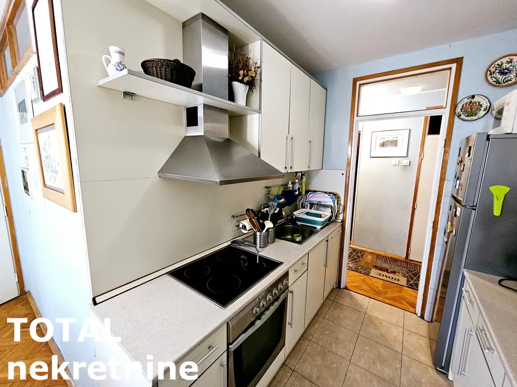 Stan,NOVI SAD,CENTAR,kv: 80.00, € 240000, ID: 1100688 11